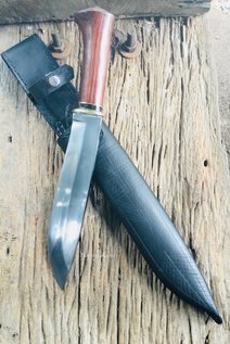 Traditional hand-forged, Leuku knife, by Heritage Knives, hand-crafted, forged, Samekniv, Sami people knife. Nordic, Scandinavia, viking, Sameland, reindeer, organic, utility, bushcraft, hunting, outdoor knife, blade of high carbon spring steel. kilatools.com, hunting tool and gear.